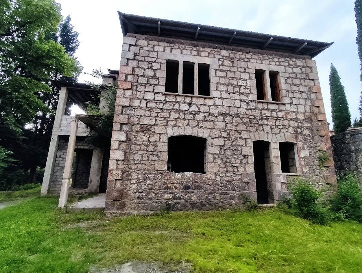 Aramyants Castle / Mansion, Armenia